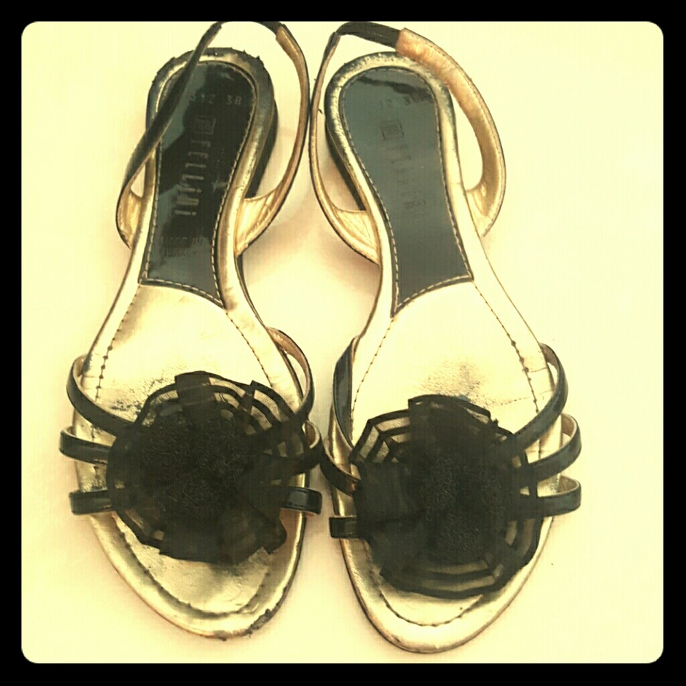 Chic flats- FINAL PRICE REDUCTION