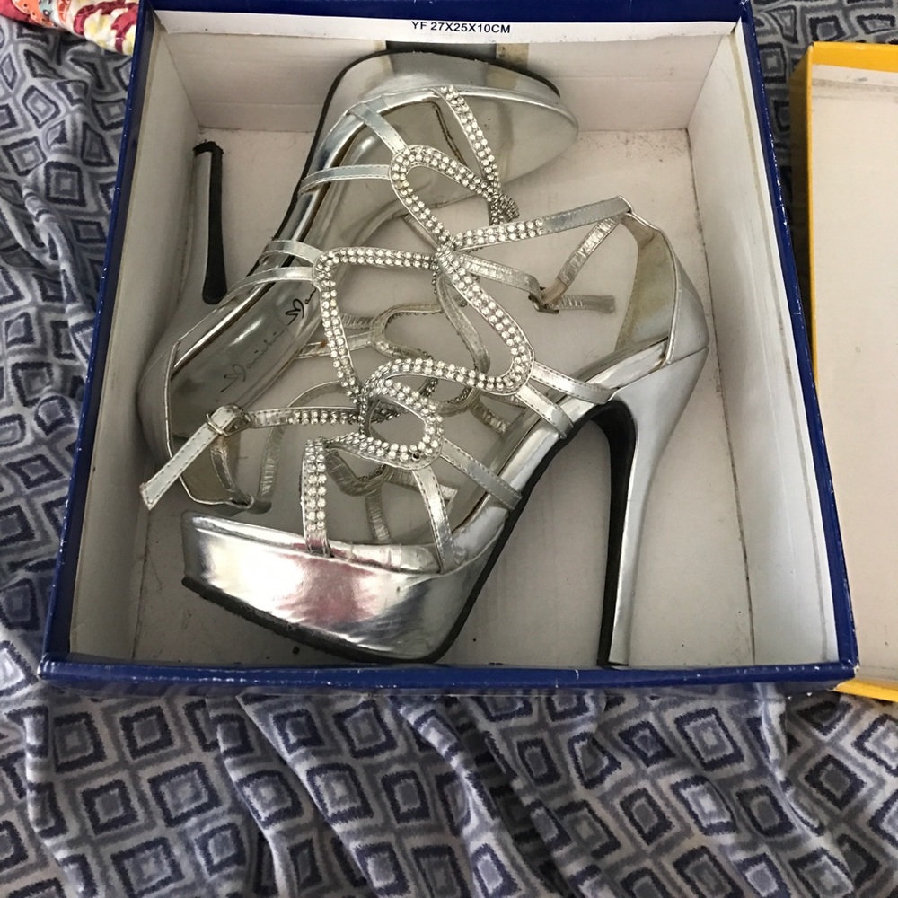 Prom shoes