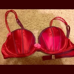 Victoria's Secret Bra! 36 B Red with pink details
