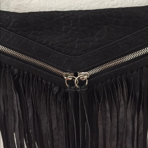 TREESJE Fringe Tassel Crossbody Boho Grunge Bag - Picture 4 of 8