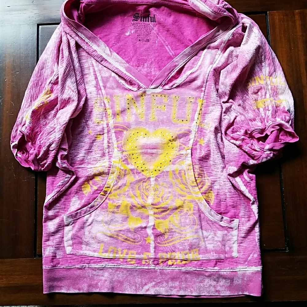 Sinful short sleeve hoodie