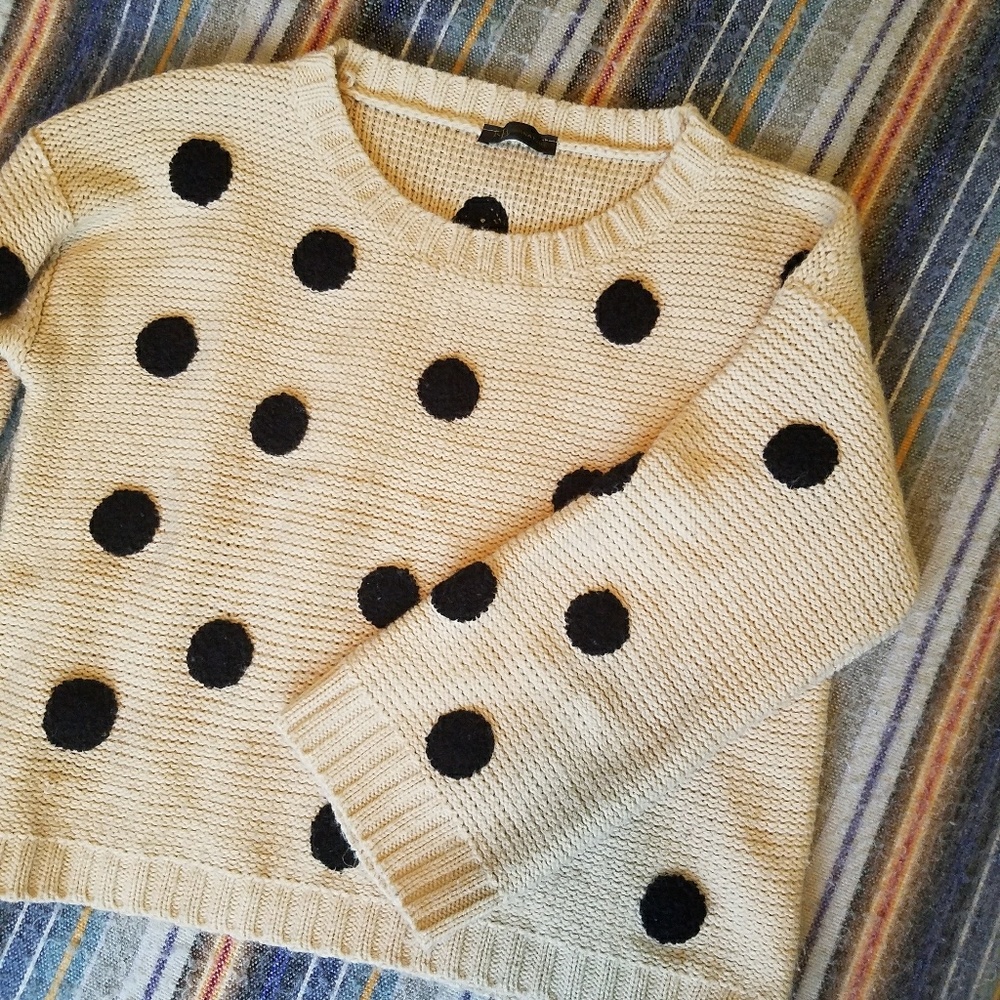 Dotted loose fit sweater