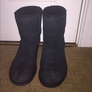 Black Short Ugg Boots