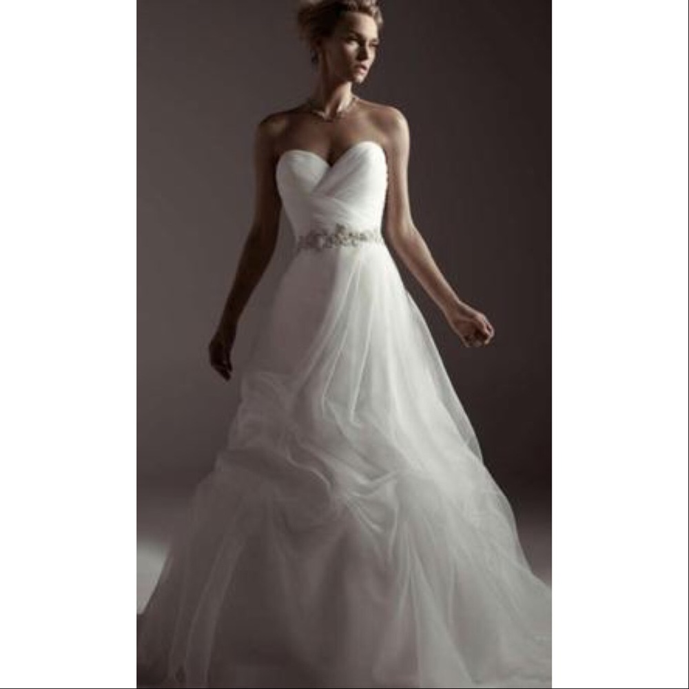 💍 NWT Ivory Beaded Tulle Wedding Dress