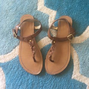 Merona Shoes - ✨FINAL SALE✨ Tan t-strap leather sandals 6.5 Merona Shoes - ✨FINAL SALE✨ Tan t-strap leather sandals 6.5