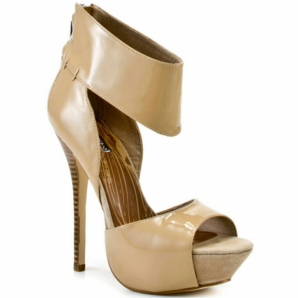 NEW IN BOX Matiko Patent Leather Heels