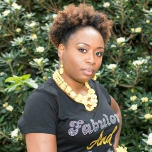 Meet your Posher, Raquel