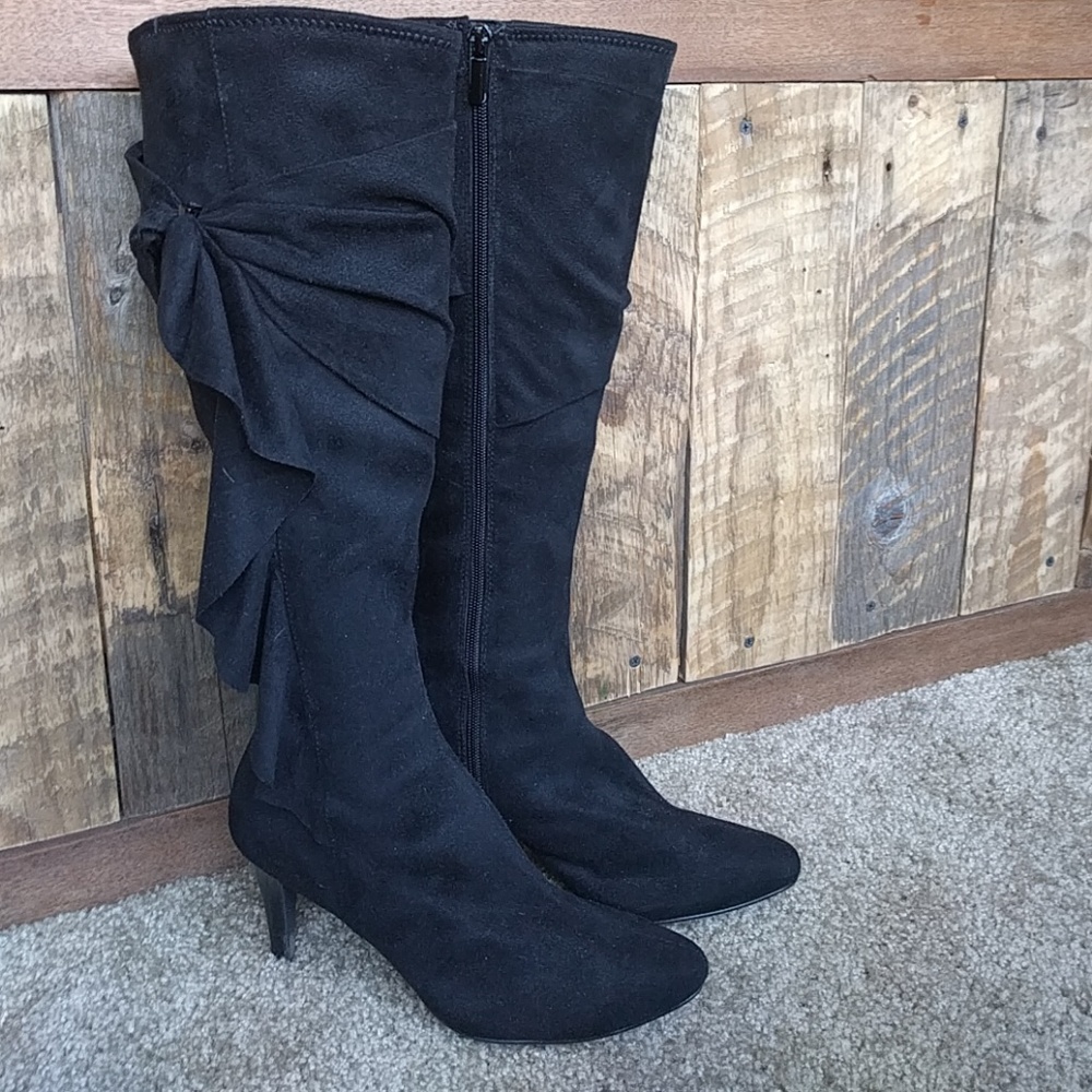 Black dress boots