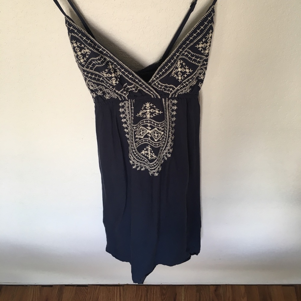 GORGEOUS embroidered navy dress!