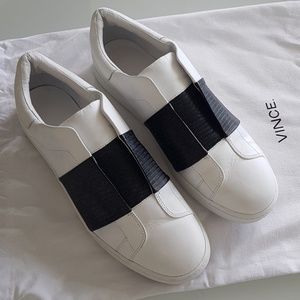 Vince Vista Lizard-Embossed Leather Sneaker