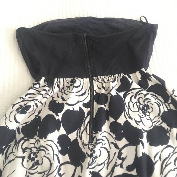 Deletta Strapless Blue & White Floral Dress - Picture 4 of 6