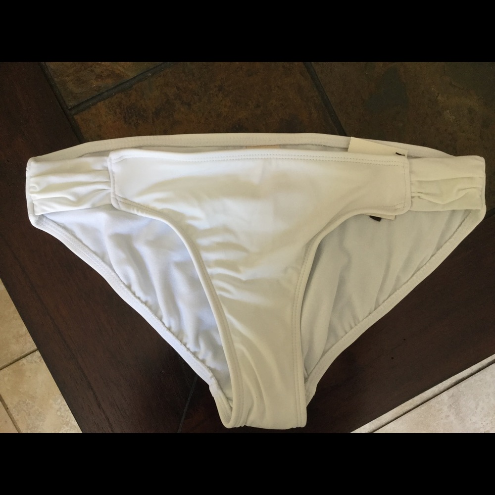 Bikini Set - Picture 4 of 6