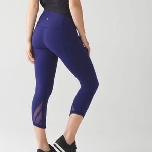 Lululemon essential rhythm crop