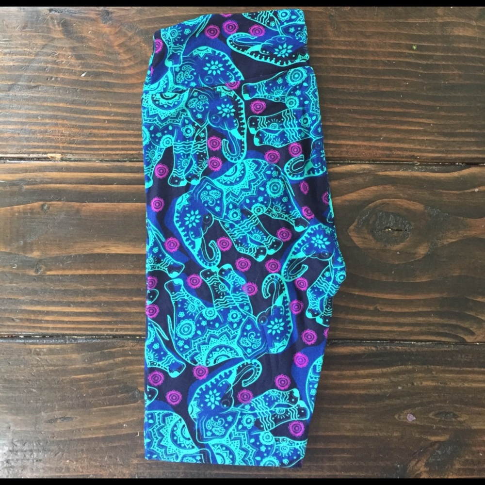 Never Worn OS Elephant LuLaRoe