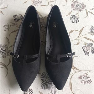 Fioni Black Flats