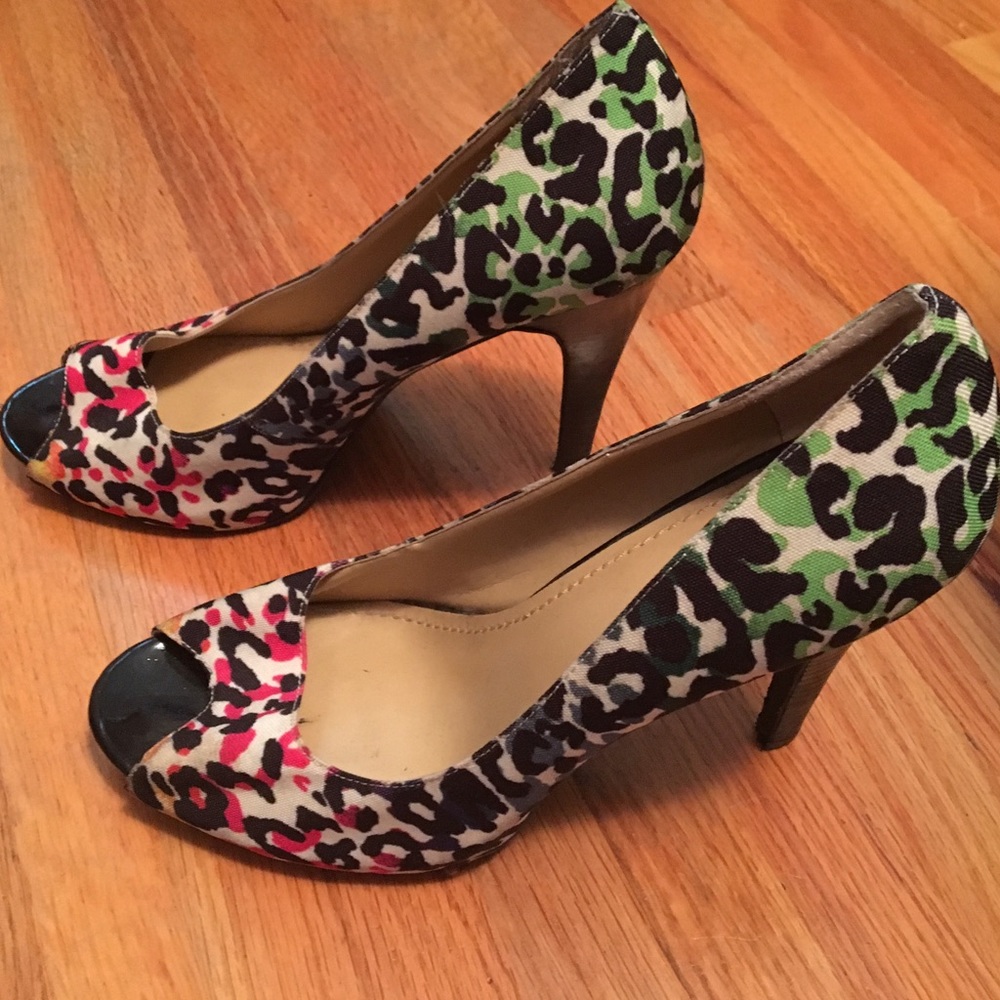 Nine West heels size 9.5 leopard print rainbow
