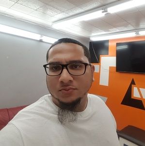 Meet your Posher, Luis