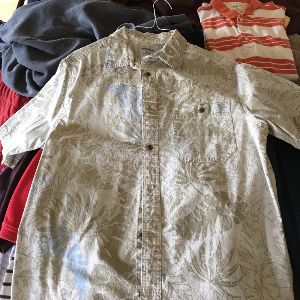 Shirtsleeve button shirt