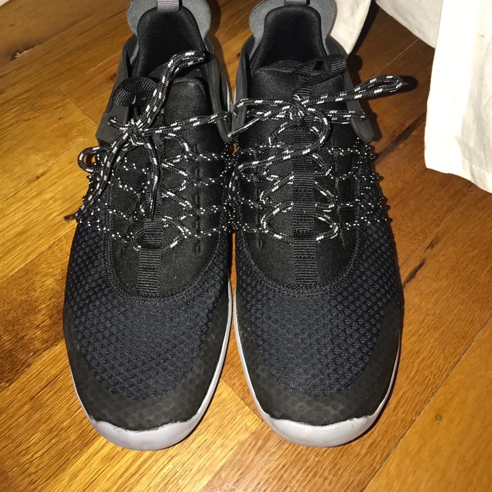 Nike women training sneaker