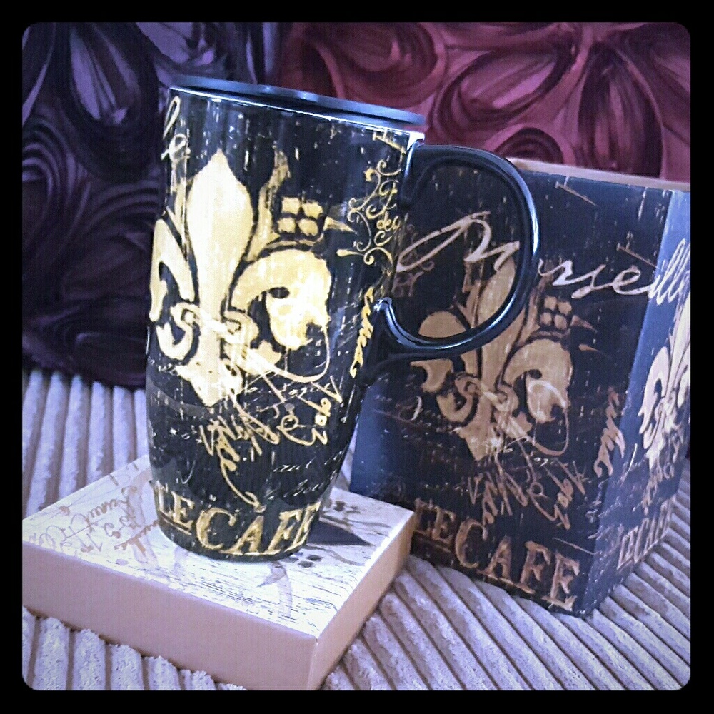 New coffee mug with gift box