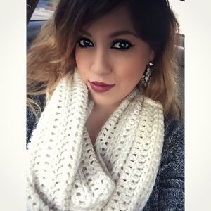 Meet your Posher, April