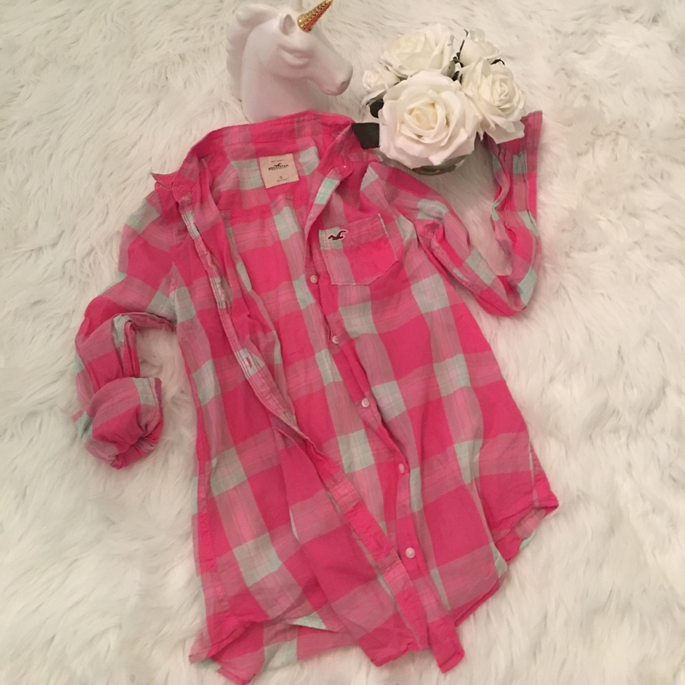 Hollister California Pink and Aqua Plaid Top!