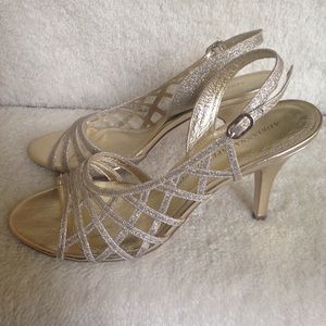 Adrianna papell boutique gold strapped slingbacks