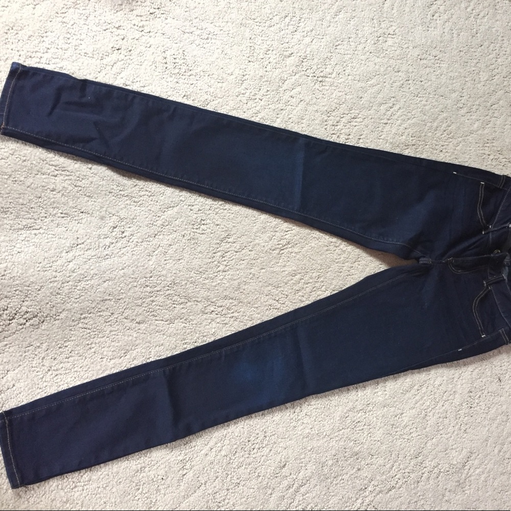 AMERICAN EAGLE SIZE 2 JEANS