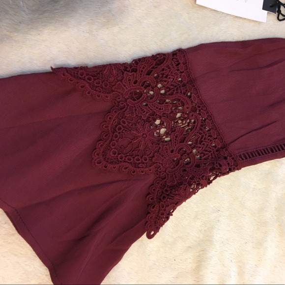 โผ๏ธHPโผ๏ธCute burgundy off shoulder boho ๐ - Picture 2 of 3