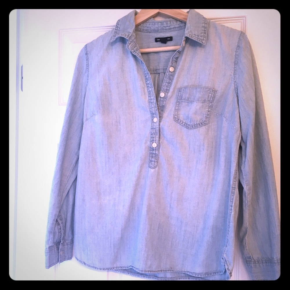 GAP CHAMBRAY SHIRT