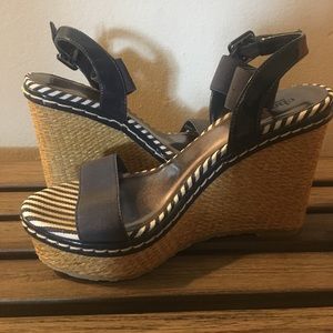 Charles by Charles David wedges