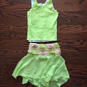 Gorgeous girls two piece outfit!