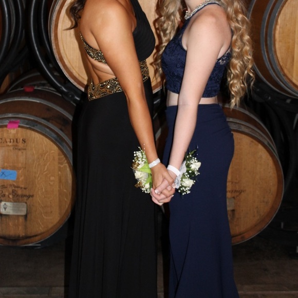 PROM DRESS! - Picture 3 of 4