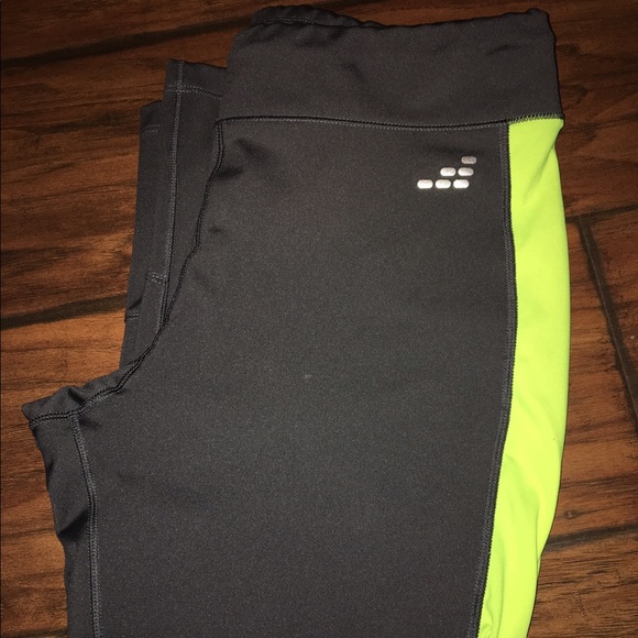 Matching tank and capris - Picture 2 of 4