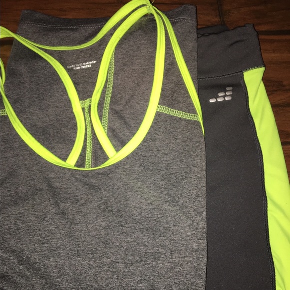 Matching tank and capris - Picture 3 of 4