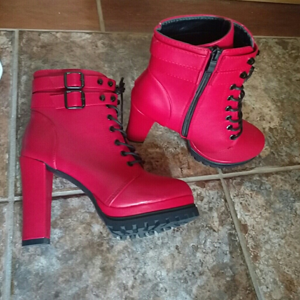 Size 8 Red Boots!!! Brand New!! L@@k!!