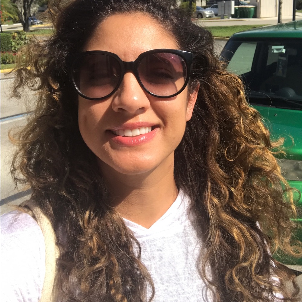 Meet your Posher, Diana