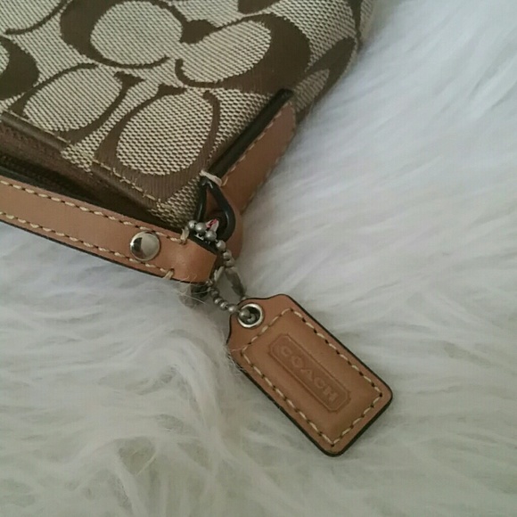 Coach signature wristlet - Picture 3 of 5