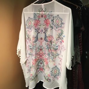 Xhiliration Kimono top L/XL boho white peacock