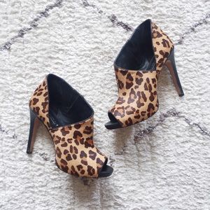 BCBG Leopard Heels. Size 7.5