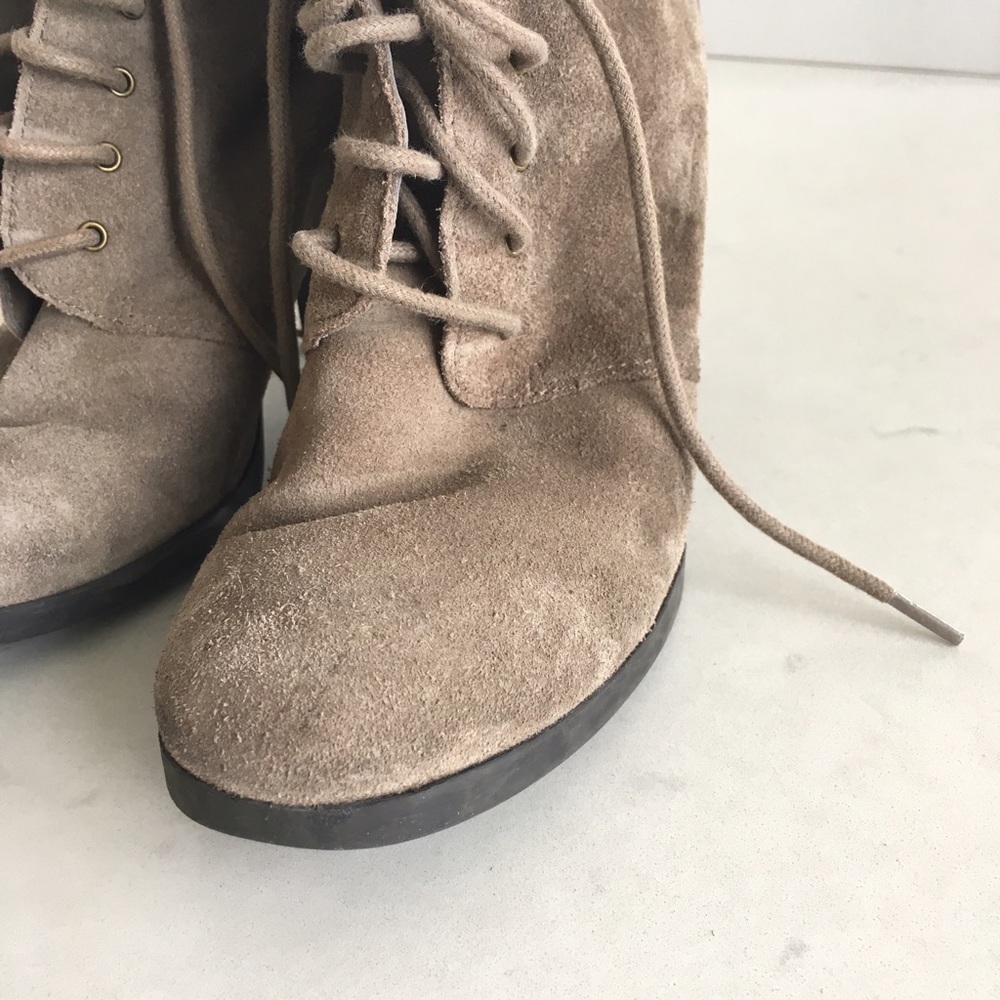 🔻SALE🔻 Franco Sarto Suede Booties