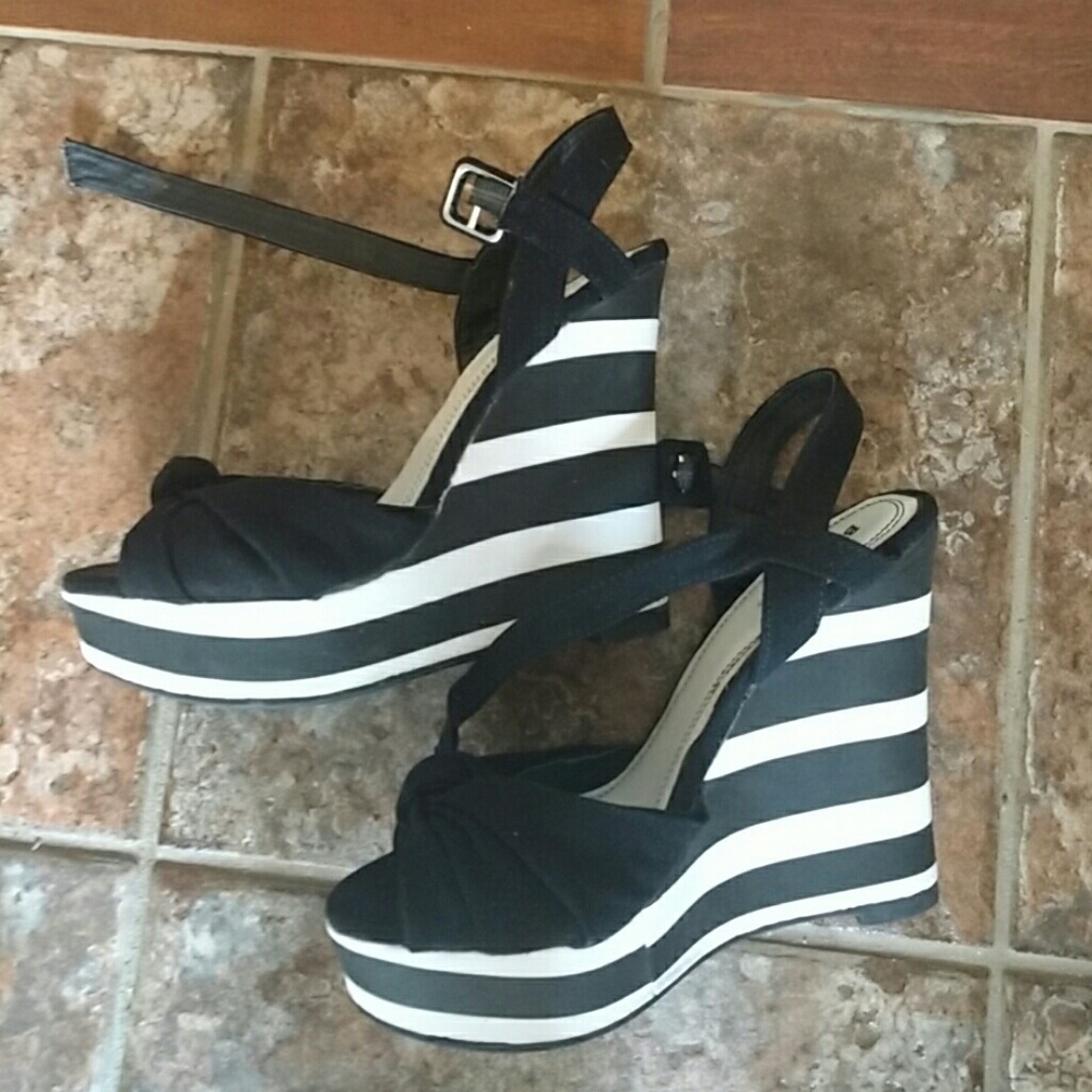 Brand New Size 8 Black and White Wedges!!