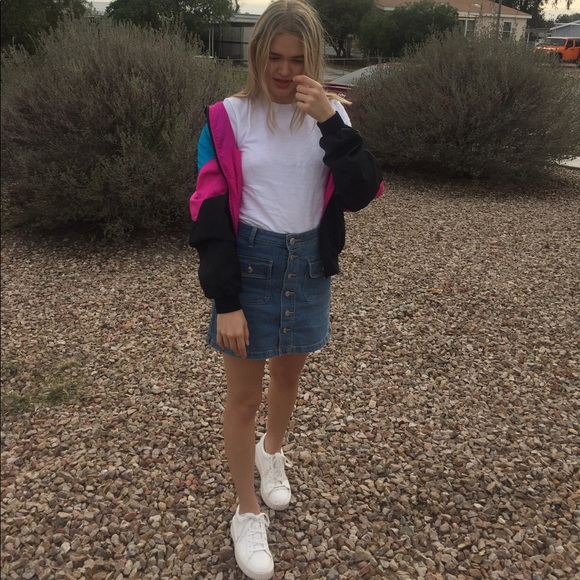 🌱Meet your Posher!🌱 - Picture 2 of 4