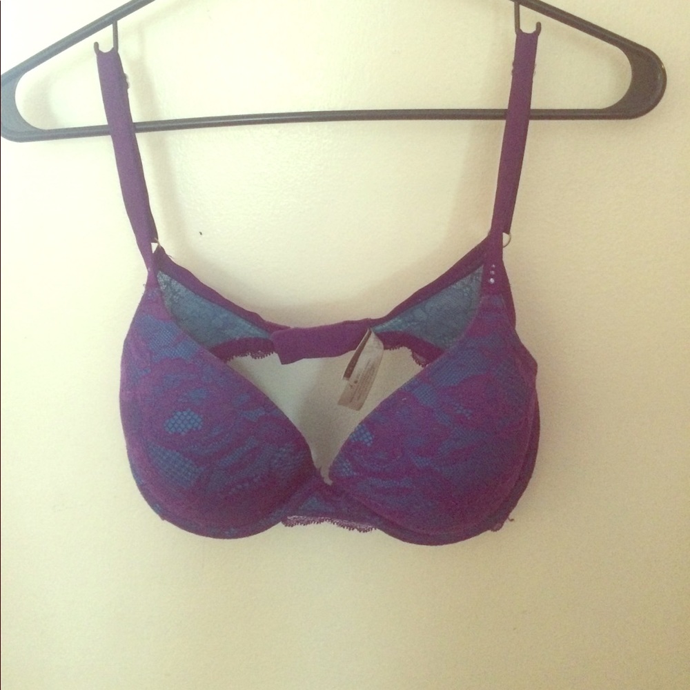 Victoria secret bra size 34 D