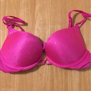 VS Bombshell bra!!
