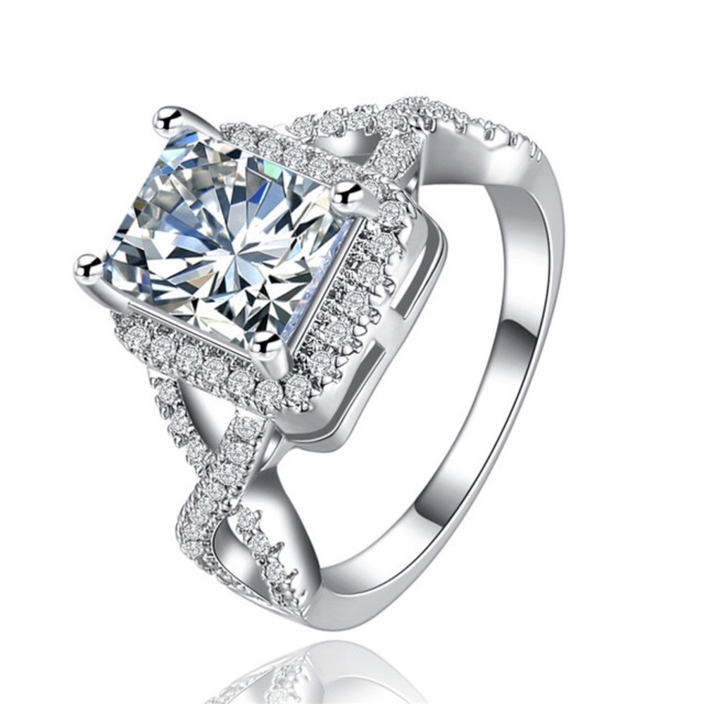🔥CLEARANCE🔥Emerald Cut CZ Solitaire Ring - Picture 1 of 2