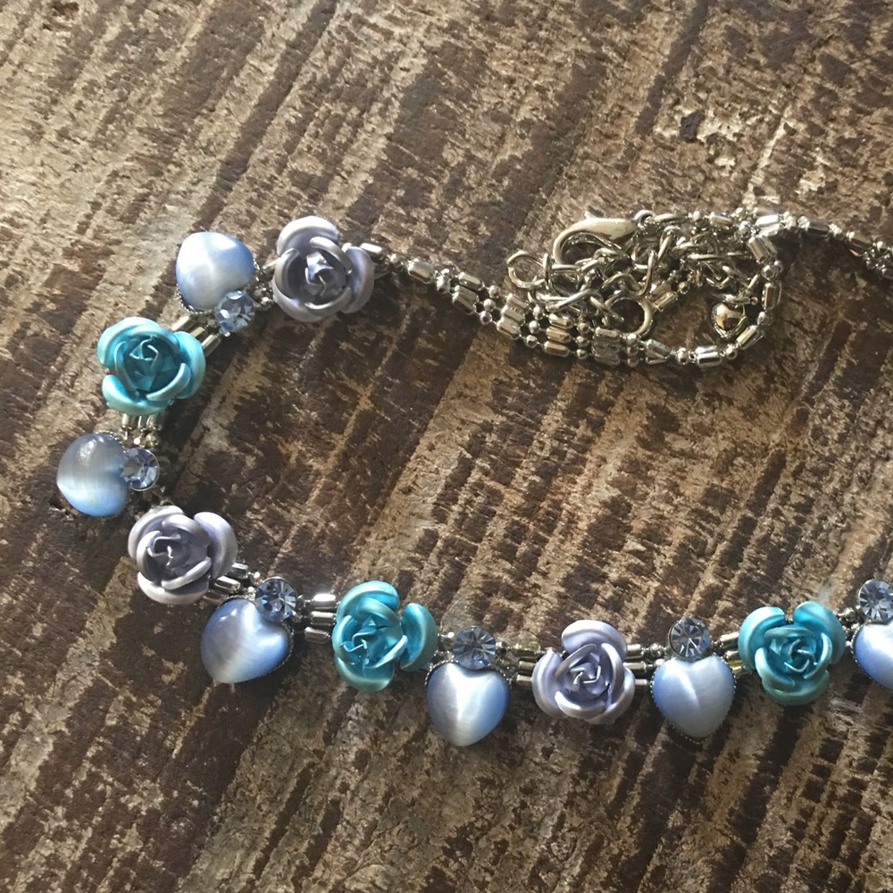 Heart & rose silver choker with crystal accents