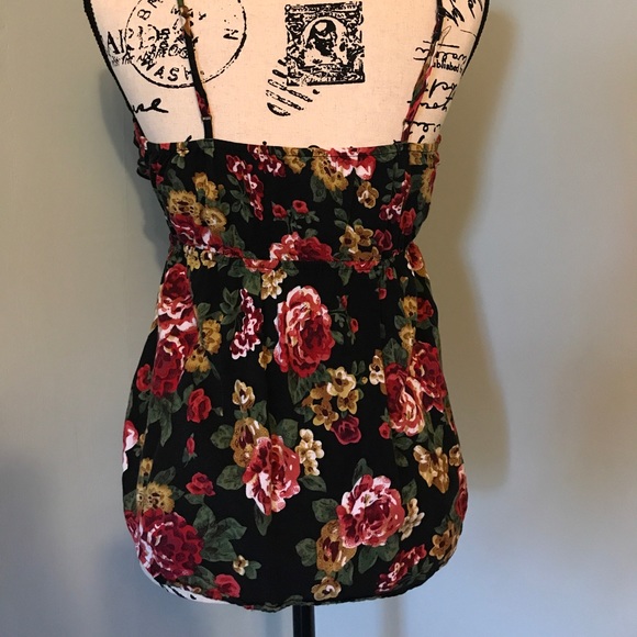Floral Ruffle Tank Top - Picture 3 of 3