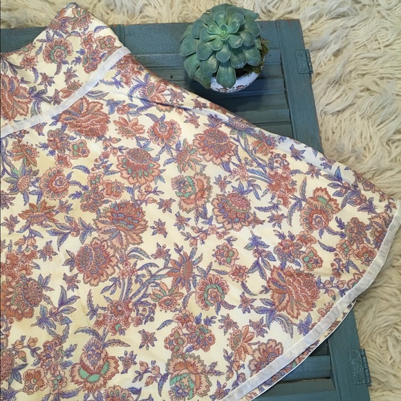 Beautiful Spring skirt - Picture 4 of 4