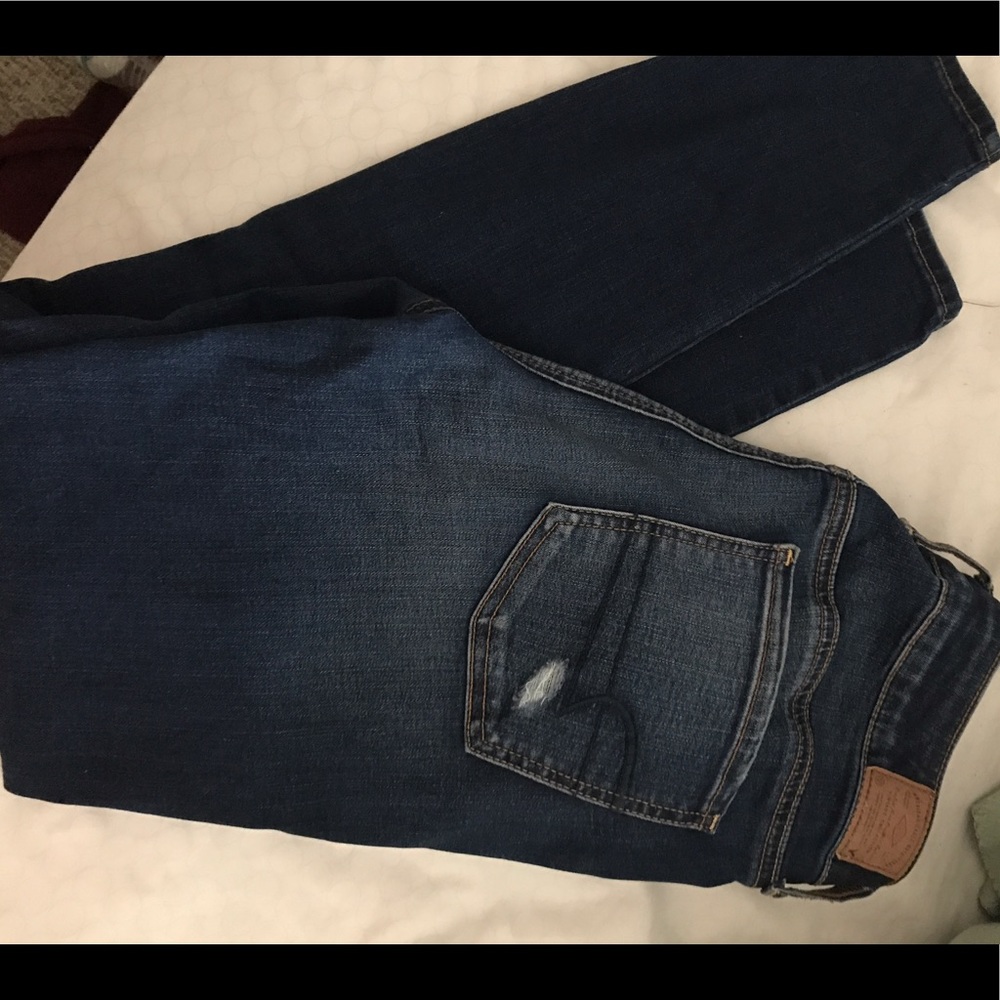 Dark Wash Ripped Jegging